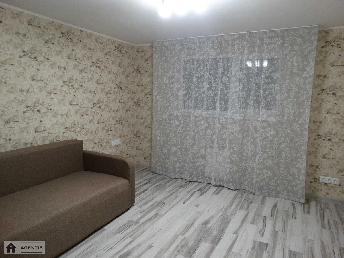 Сдам квартиру. 1 room, 33 m², 2nd floor/5 floors. 27, Стеценка 27, Киев. 