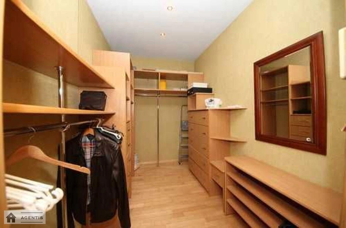 Сдам квартиру. 4 rooms, 200 m², 13 floor/24 floors. 30, Леси Украинки 30, Киев. 