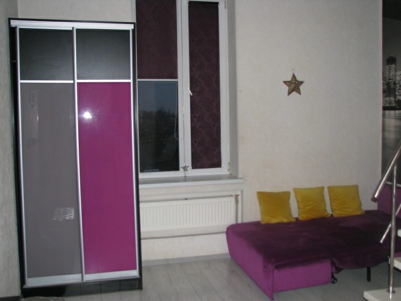 Multi-level apartment for rent. 1 room, 27 m², 3rd floor/3 floors. 14, Vyshnevyy pereulok, Kharkiv. 