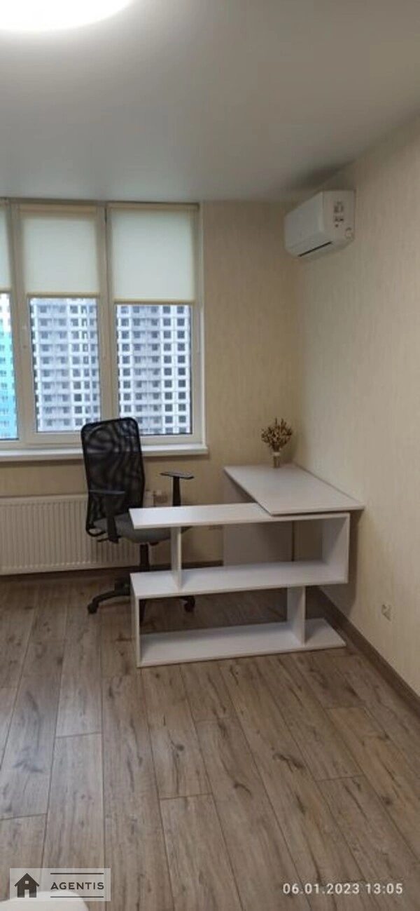 Apartment for rent. 1 room, 42 m², 14 floor/25 floors. Prymiska , Novoselky. 