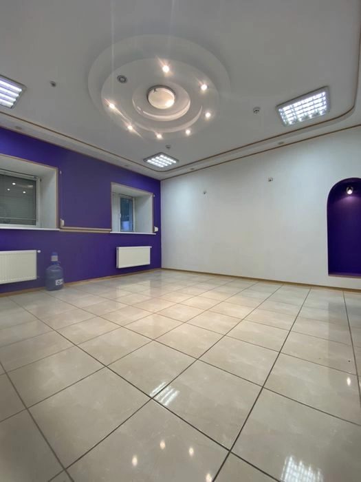 Продажа офиса. 3 rooms, 150 m², 1st floor/4 floors. Дзержинского, Днепр. 