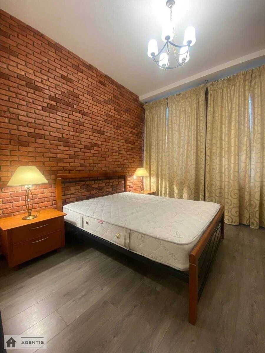 Apartment for rent. 5 rooms, 258 m², 3rd floor/4 floors. 42, Vozdvyzhenska 42, Kyiv. 