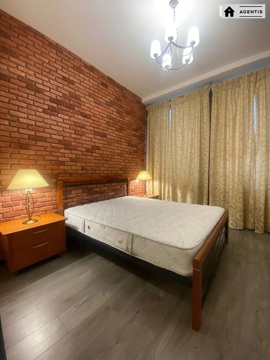Apartment for rent. 5 rooms, 258 m², 3rd floor/4 floors. 42, Vozdvyzhenska 42, Kyiv. 