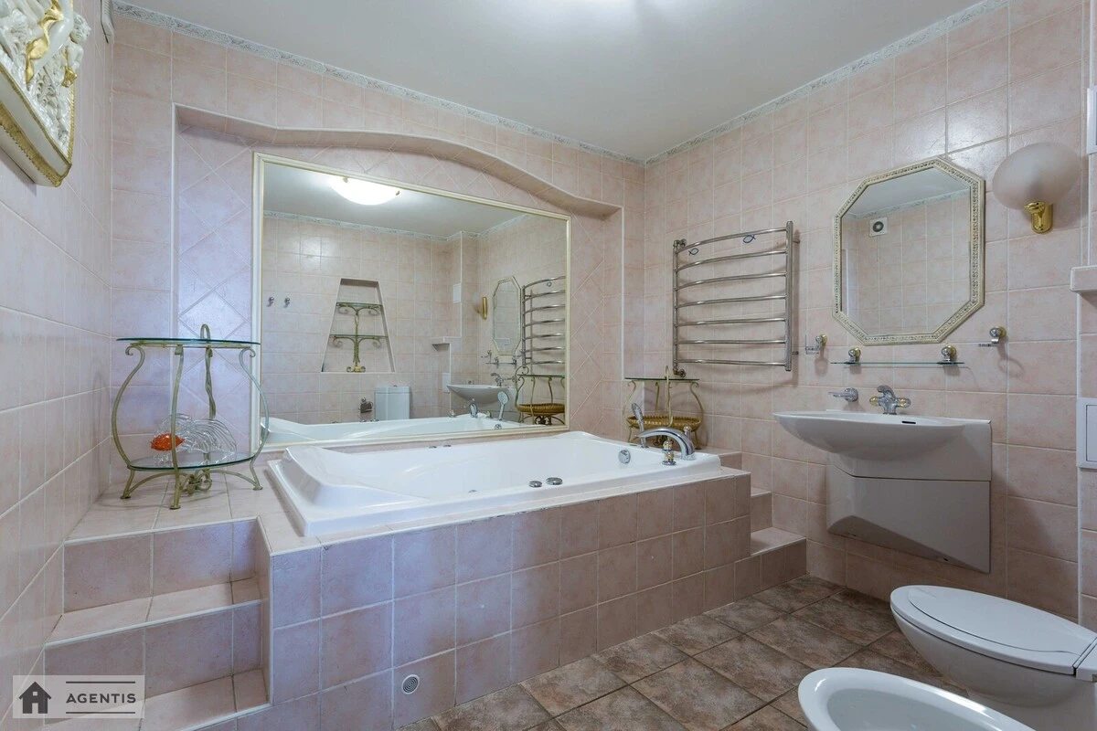 Apartment for rent. 5 rooms, 330 m², 10th floor/12 floors. 23, Klinichna 23, Kyiv. 