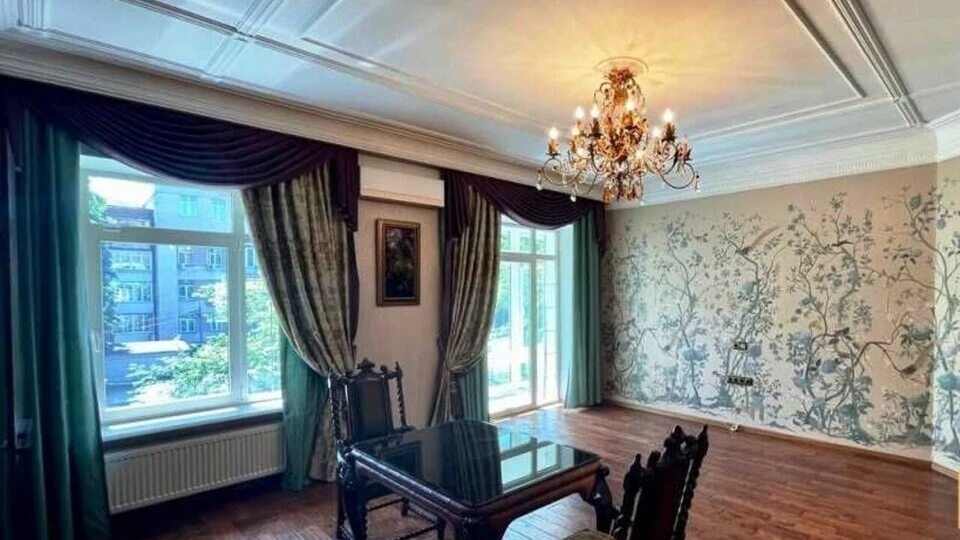 Apartment for rent. 3 rooms, 90 m², 3rd floor/4 floors. 15, Lipska , Kyiv. 