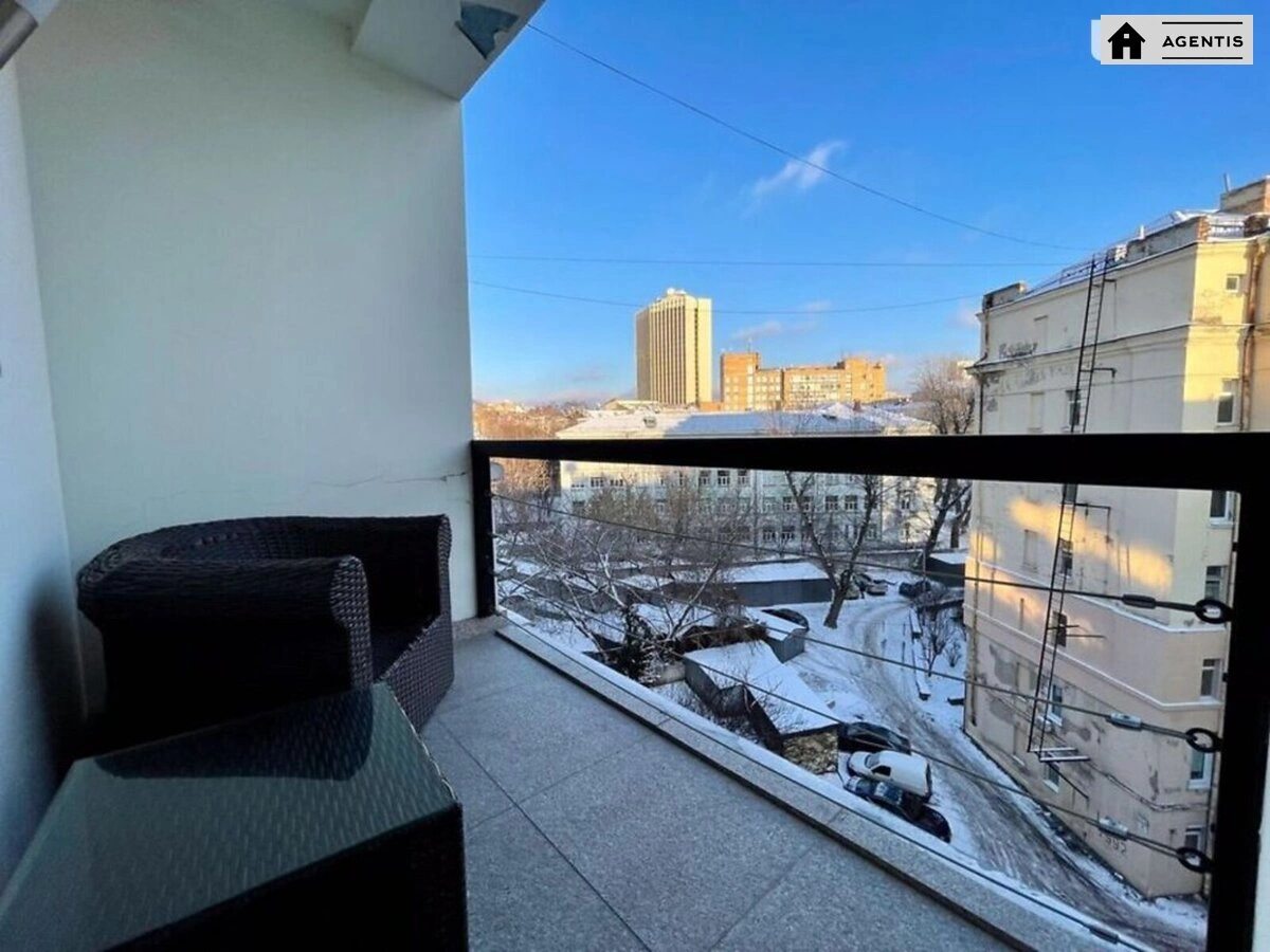 Apartment for rent. 2 rooms, 80 m², 6th floor/6 floors. 10, Observatorna 10, Kyiv. 