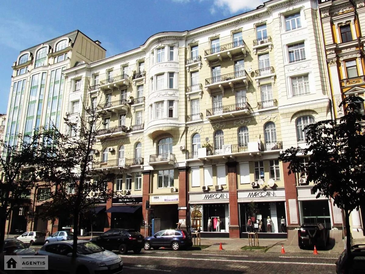 Здам квартиру. 3 rooms, 130 m², 5th floor/6 floors. 32, Богдана Хмельницького вул., Київ. 