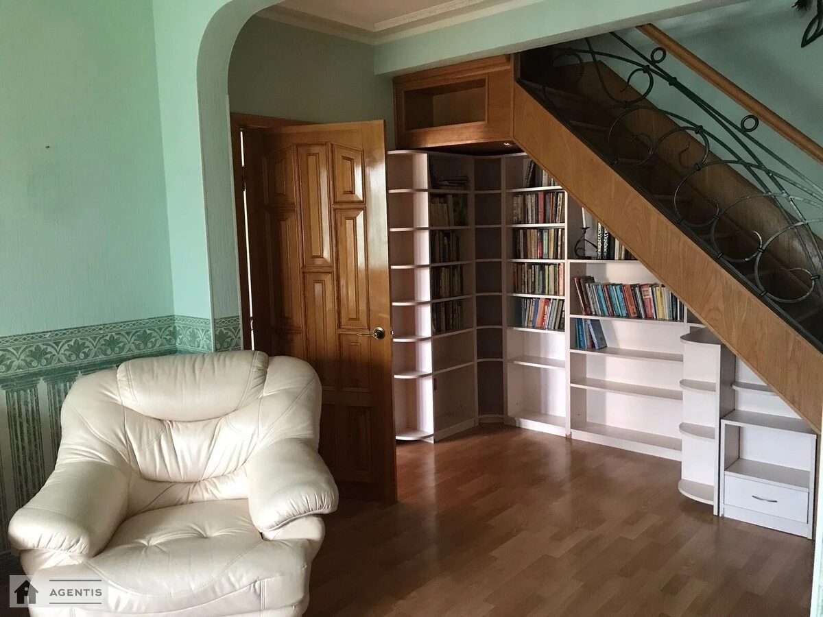 Apartment for rent. 3 rooms, 130 m², 12 floor/12 floors. Darnytskyy rayon, Kyiv. 