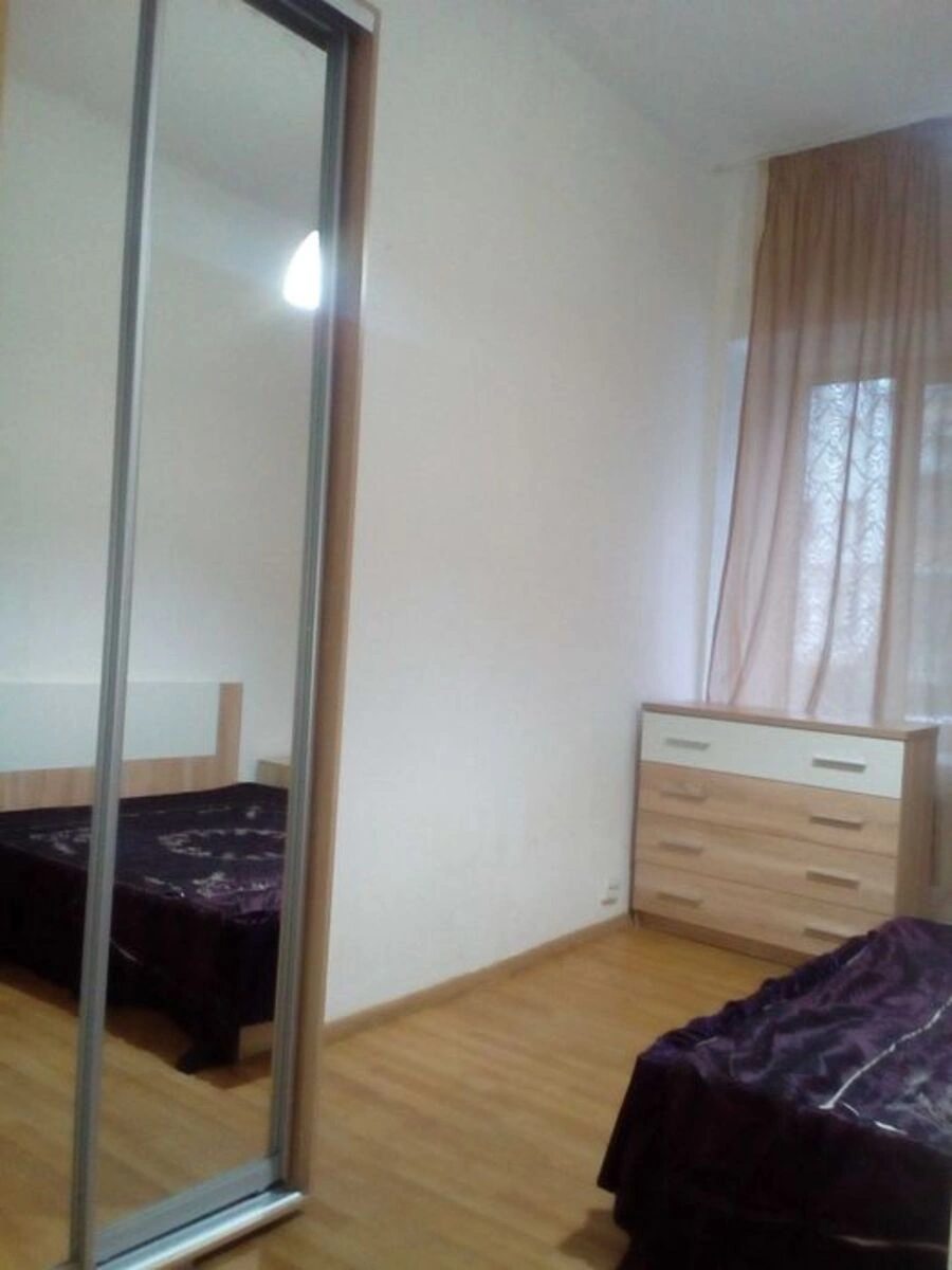 Apartment for rent. 2 rooms, 53 m², 1st floor/5 floors. Saksaganskogo, Kyiv. 
