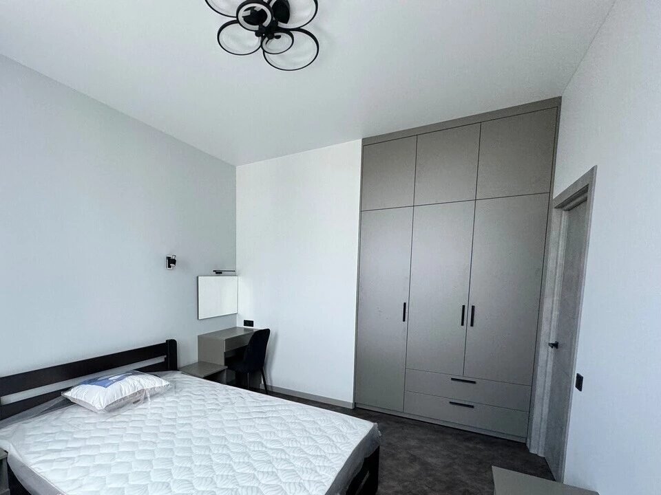 Apartment for rent. 3 rooms, 90 m², 16 floor/35 floors. Beresteyskyy prosp. Peremohy, Kyiv. 