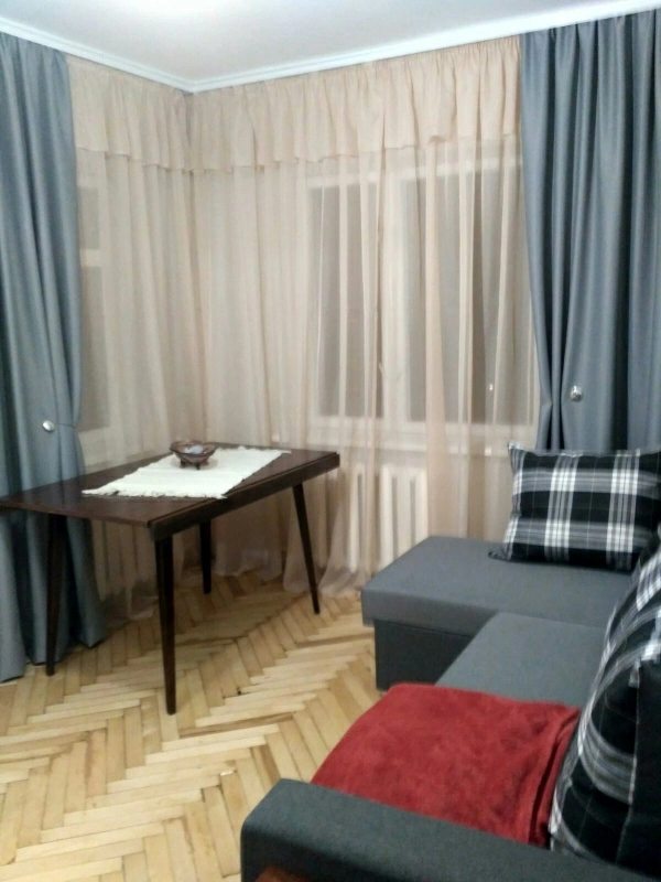 Apartment for rent. 2 rooms, 45 m², 5th floor/5 floors. 10, Syechenova 10, Kyiv. 