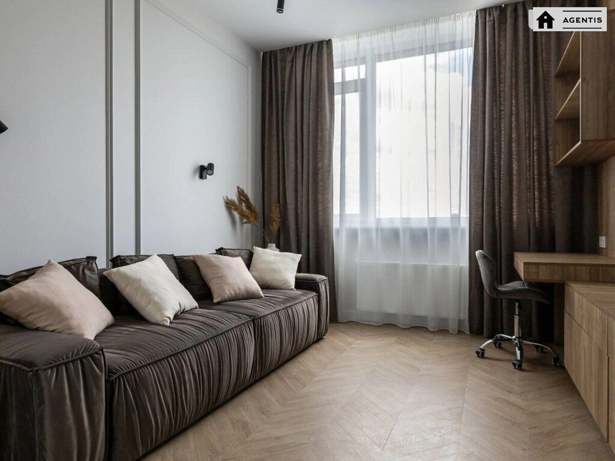 Apartment for rent. 2 rooms, 81 m², 16 floor/36 floors. 11, Beresteyskyy prosp. Peremohy, Kyiv. 