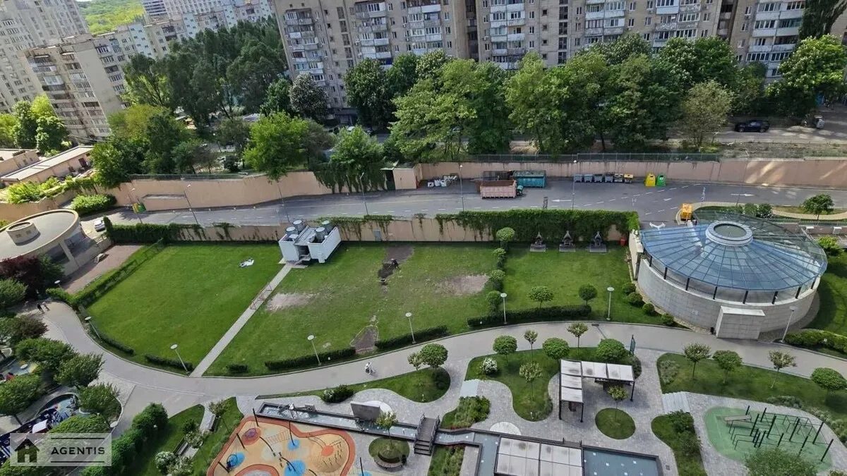 Сдам квартиру. 2 rooms, 65 m², 13 floor/25 floors. 60, Голосеевский 60, Киев. 