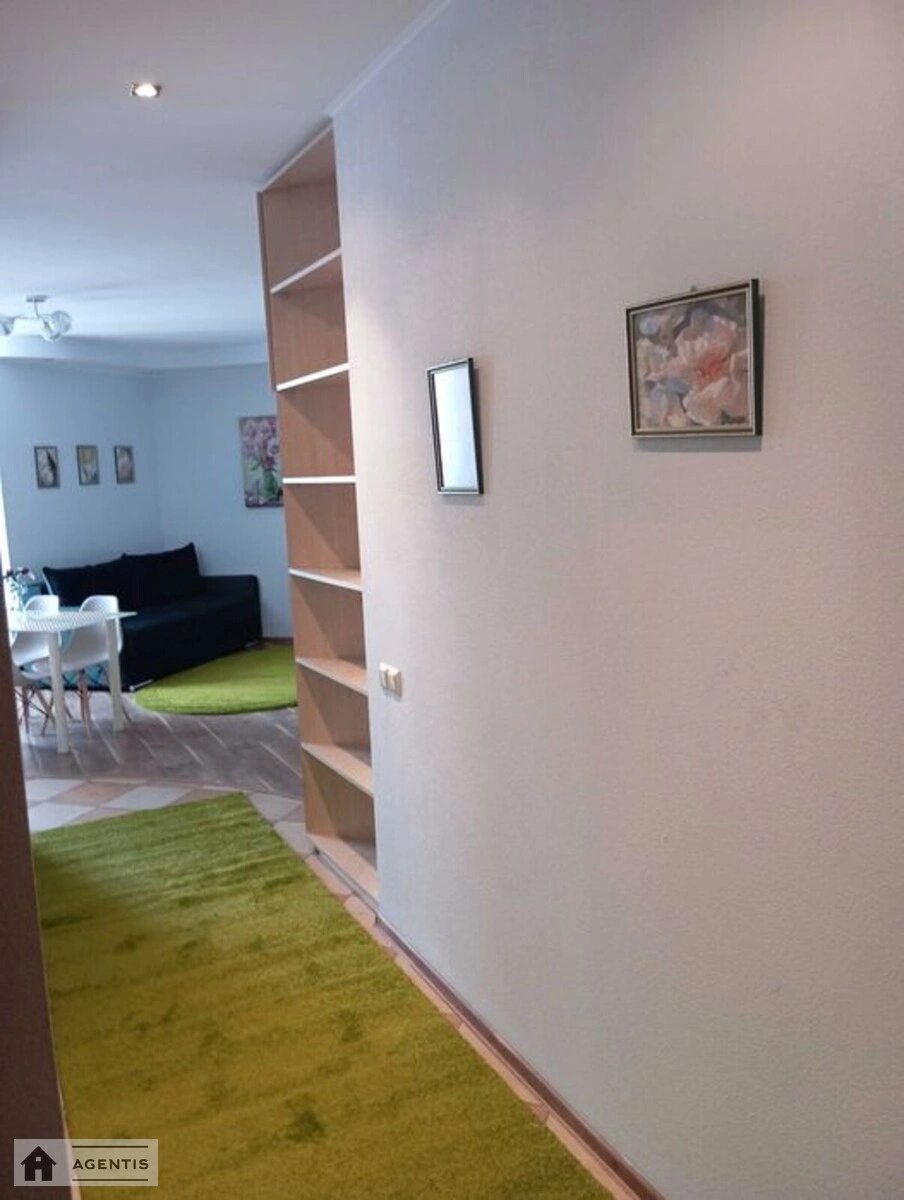 Apartment for rent. 2 rooms, 52 m², 18 floor/22 floors. 6, Borysa Hmyri vul., Kyiv. 