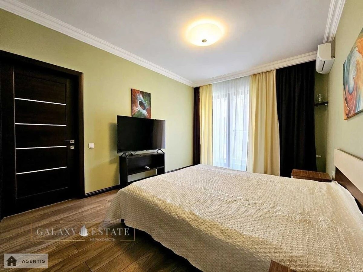 Сдам квартиру. 2 rooms, 65 m², 4th floor/23 floors. 60, Голосеевский 60, Киев. 