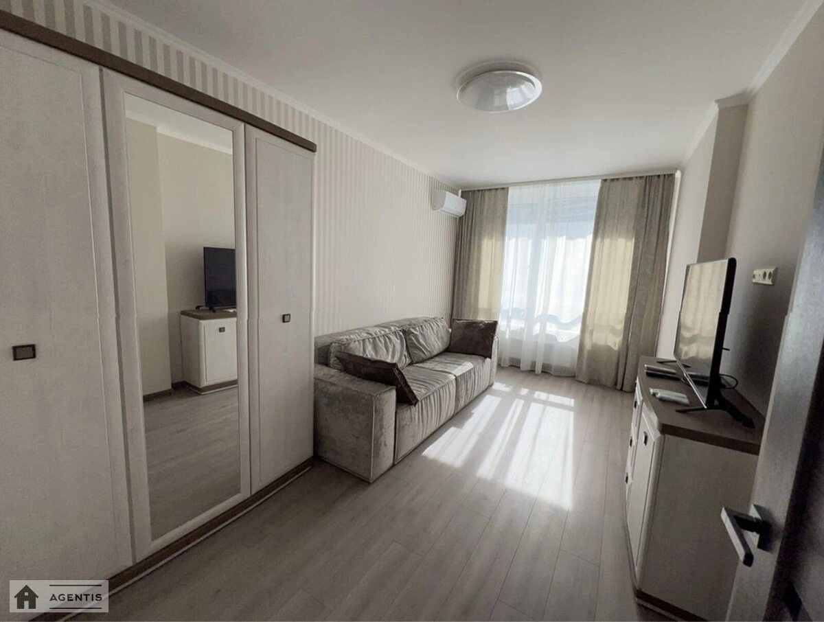 Здам квартиру. 3 rooms, 97 m², 7th floor/26 floors. Дніпровська набережна, Київ. 