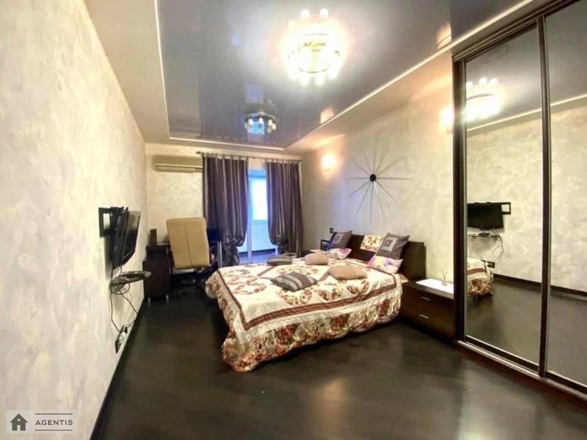 Здам квартиру. 5 rooms, 180 m², 2nd floor/18 floors. Вузівська, Київ. 