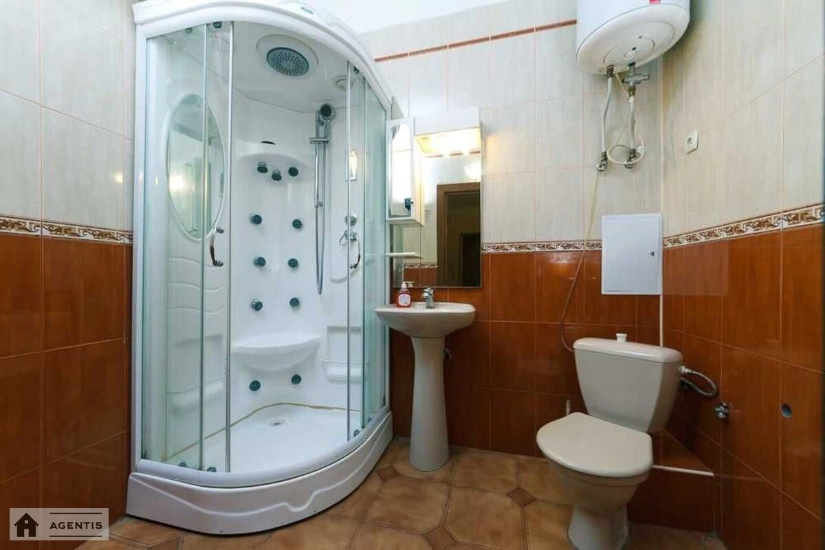 Apartment for rent. 3 rooms, 95 m², 6th floor/8 floors. 17, Hreschatyk 17, Kyiv. 