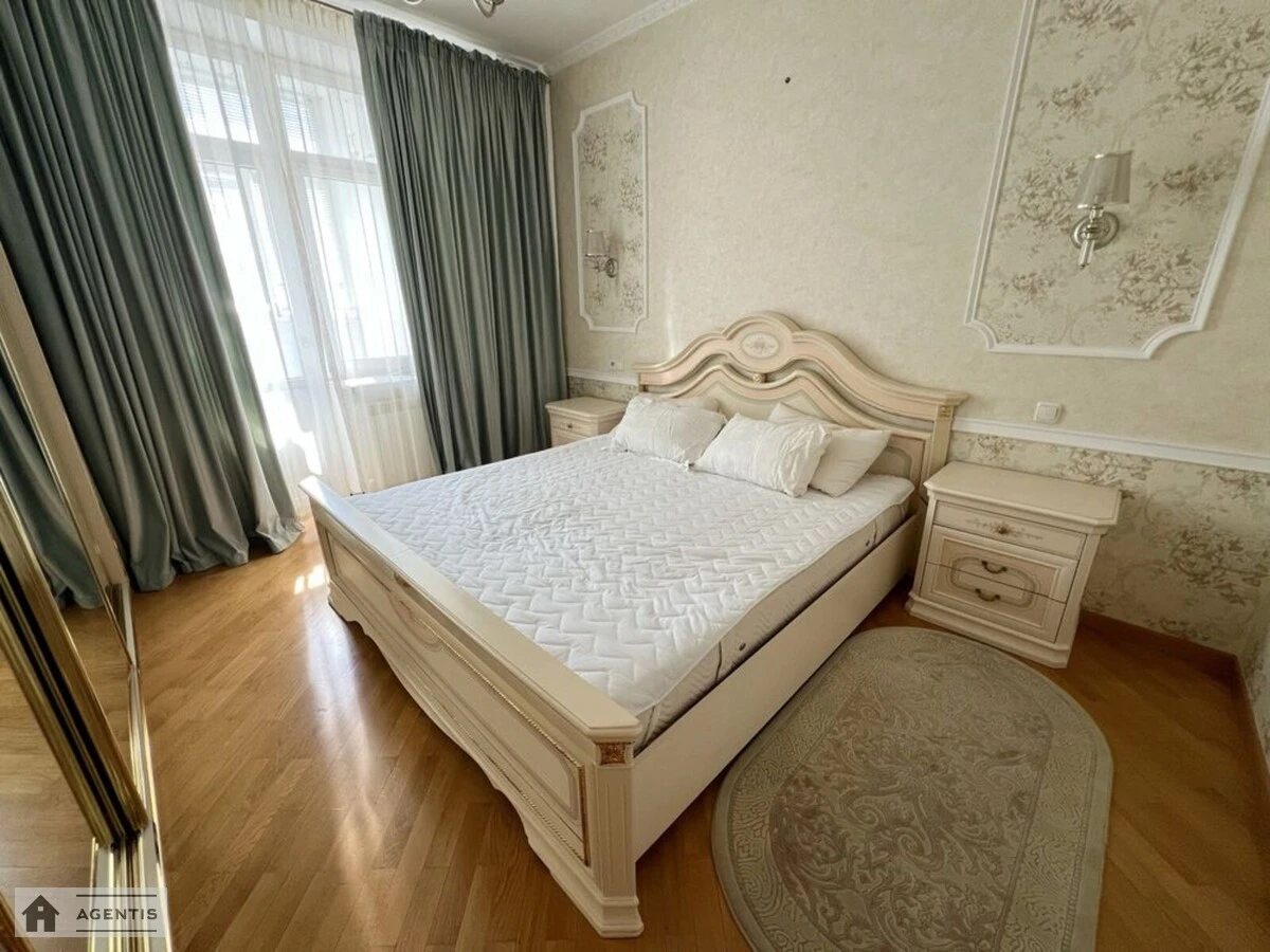 Сдам квартиру. 2 rooms, 55 m², 2nd floor/6 floors. Тарасовская, Киев. 