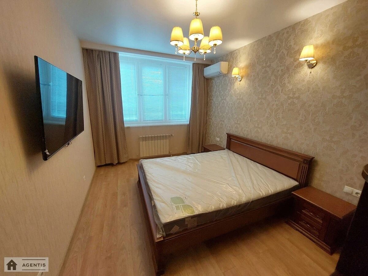 Apartment for rent. 2 rooms, 65 m², 2nd floor/25 floors. 10, Dragomanova 10, Kyiv. 