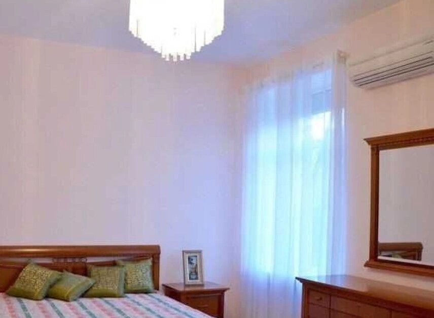 Здам квартиру. 4 rooms, 110 m², 2nd floor/5 floors. 10, Дарвіна 10, Київ. 