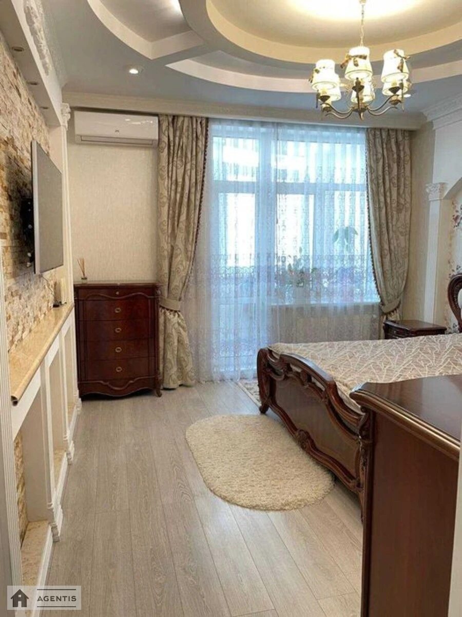 Apartment for rent. 3 rooms, 101 m², 5th floor/12 floors. 29, Vyacheslava Chornovola vul., Kyiv. 