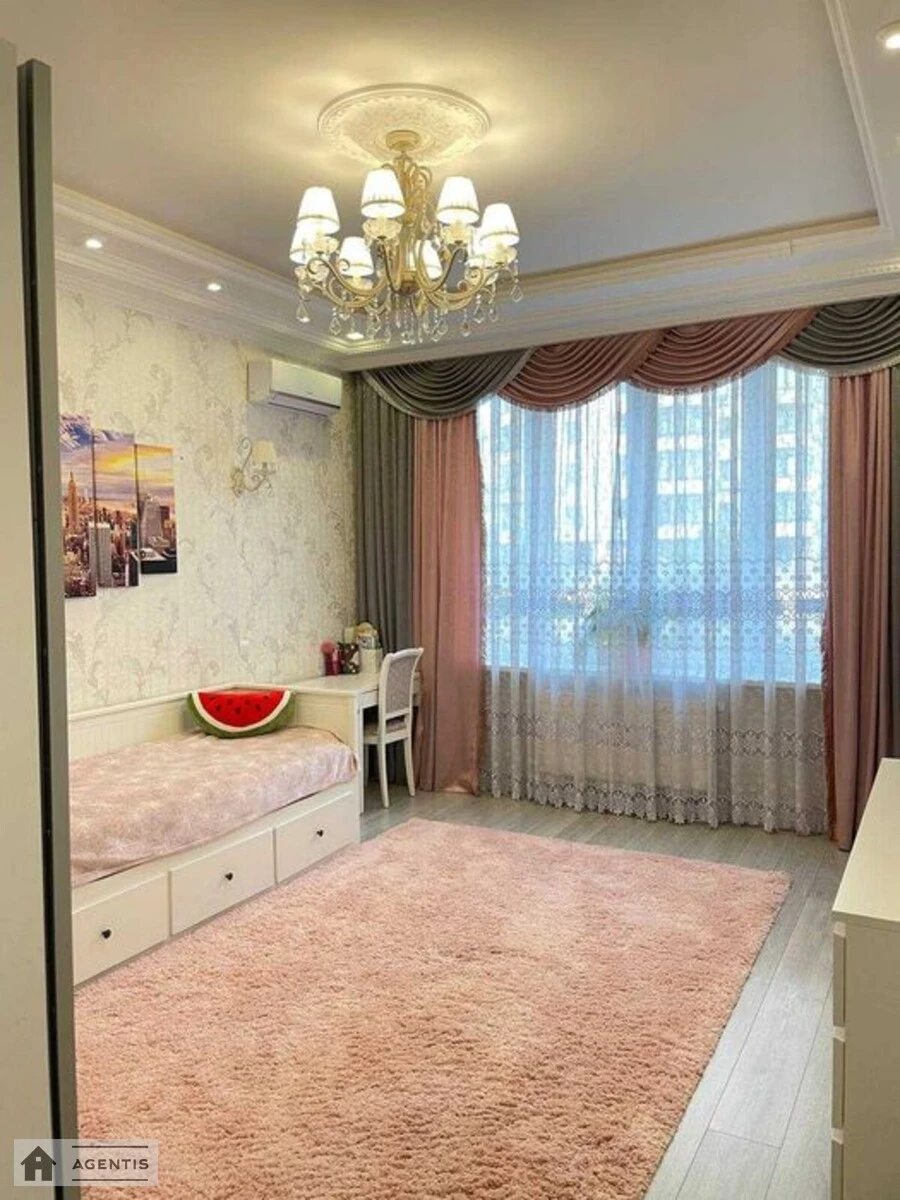 Apartment for rent. 3 rooms, 101 m², 5th floor/12 floors. 29, Vyacheslava Chornovola vul., Kyiv. 