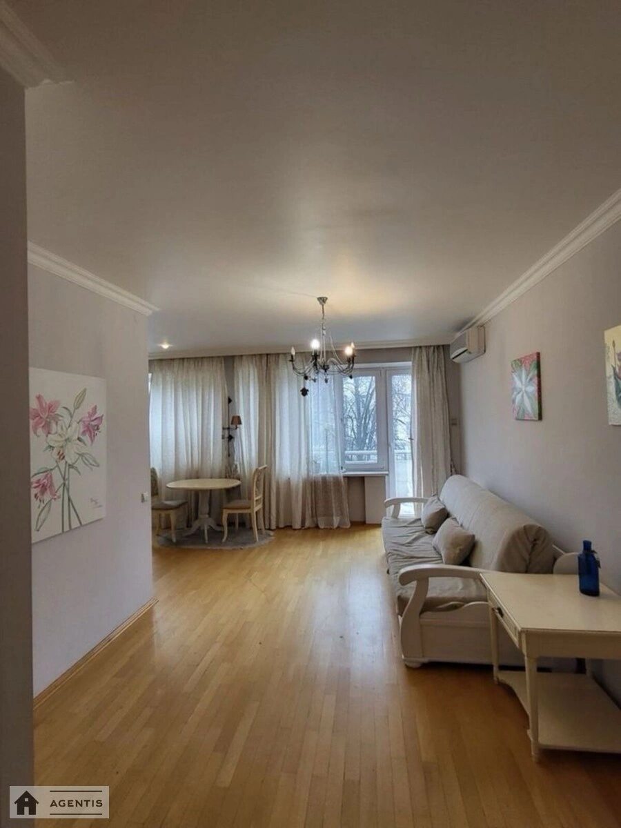 Apartment for rent. 2 rooms, 62 m², 2nd floor/9 floors. 1, Vinogradniy 1, Kyiv. 