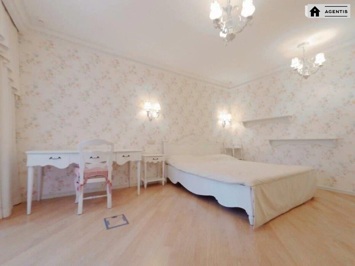 Сдам квартиру. 4 rooms, 145 m², 3rd floor/22 floors. 18, Институтская 18, Киев. 