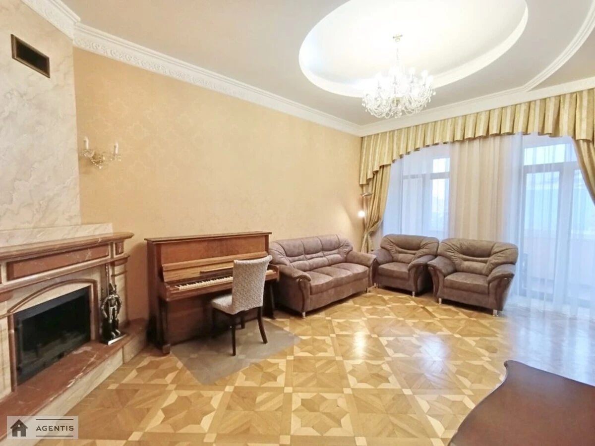 Сдам квартиру. 4 rooms, 105 m², 2nd floor/4 floors. Кропивницький пров. (Кіровоградський), Киев. 