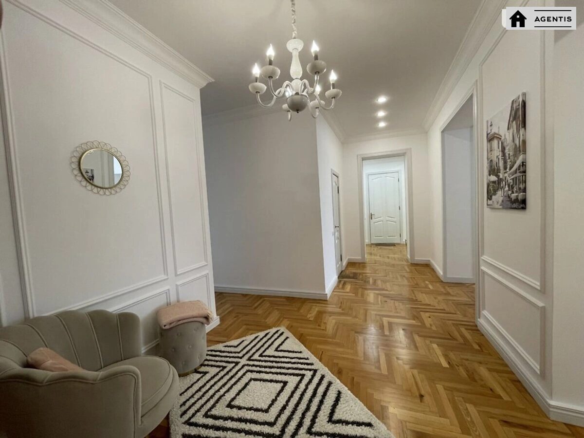 Apartment for rent. 4 rooms, 130 m², 5th floor/5 floors. 28, Yaroslaviv Val 28, Kyiv. 
