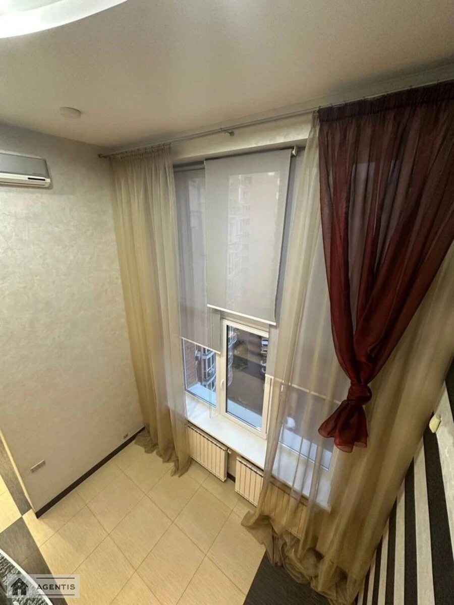 Apartment for rent. 3 rooms, 135 m², 9th floor/11 floors. 10, Volodymyra Ivasyuka prosp. Heroyiv Stalinhrada, Kyiv. 