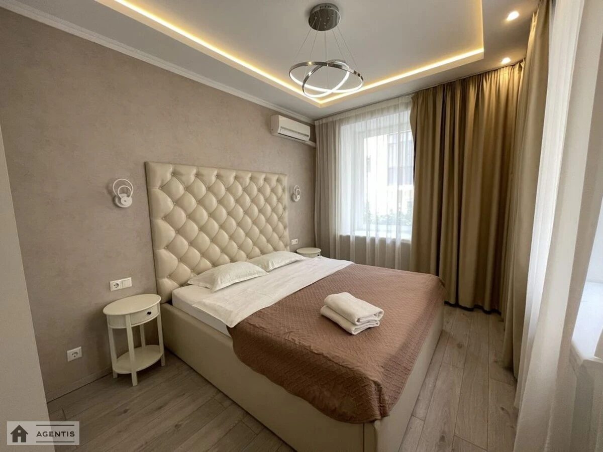 Apartment for rent. 2 rooms, 52 m², 2nd floor/6 floors. 20, Mala Zhytomirska 20, Kyiv. 