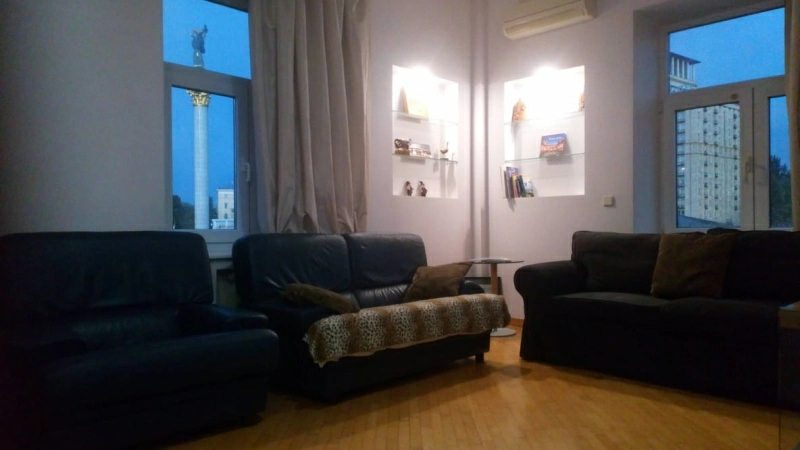 Apartment for rent. 2 rooms, 50 m², 8th floor/9 floors. 13, Hreschatyk 13, Kyiv. 