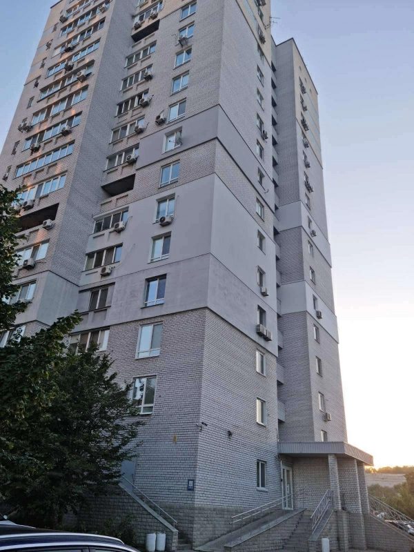Продажа квартиры. 2 rooms, 74 m², 7th floor/17 floors. 3, Космическая, Днепр. 