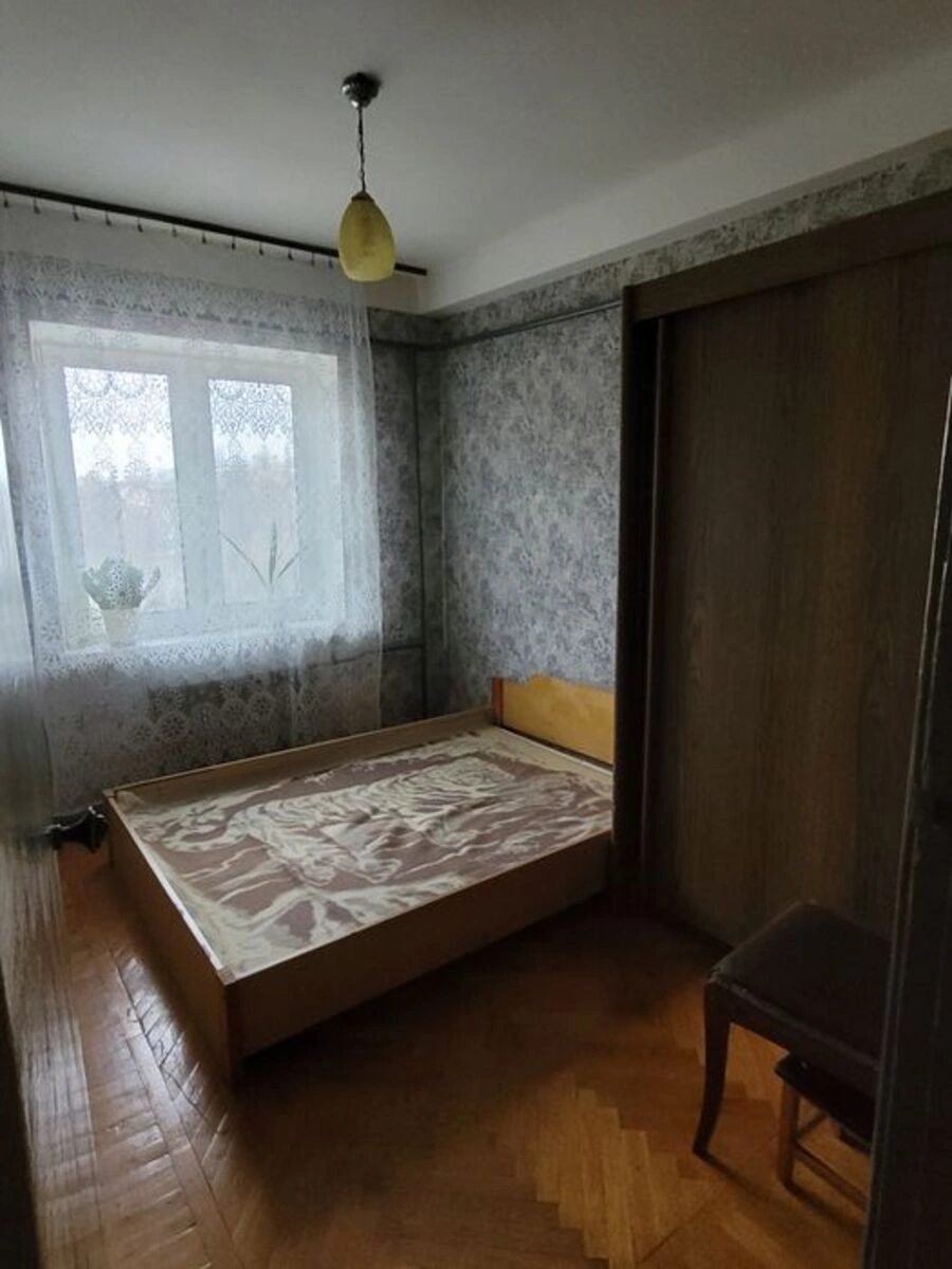 18, Vidradniy 18, Kyiv