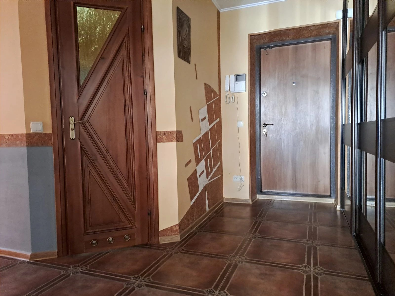 Apartments for sale 2 rooms, 62 m², 2nd fl./5 floors. Verbytskoho M. vul., Ternopil. 