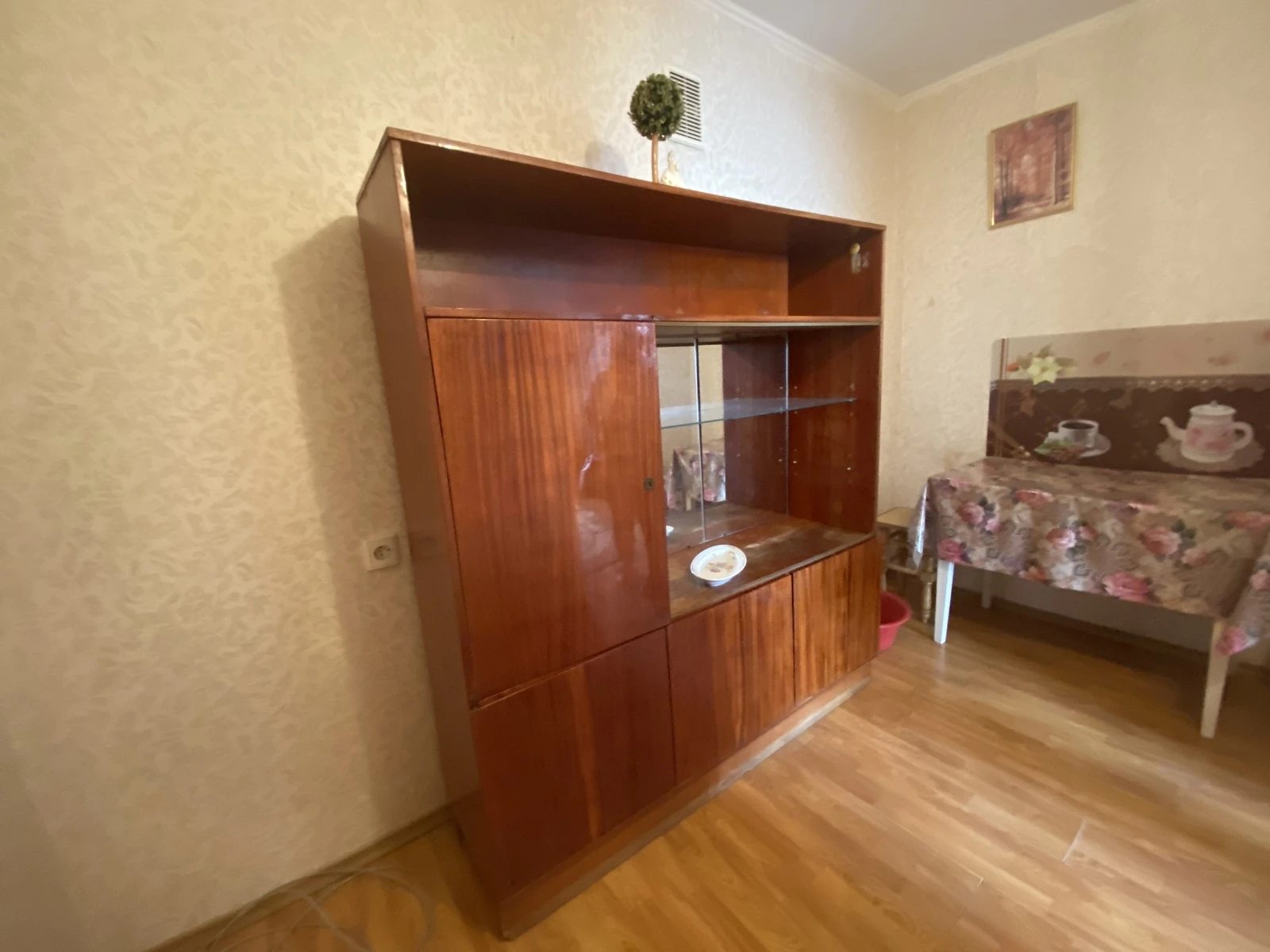 Здам кімнату на тривалий період 1 кімната, 18 m², 5 пов./9 поверхів. Лепкого Б. вул., Тернопіль. 