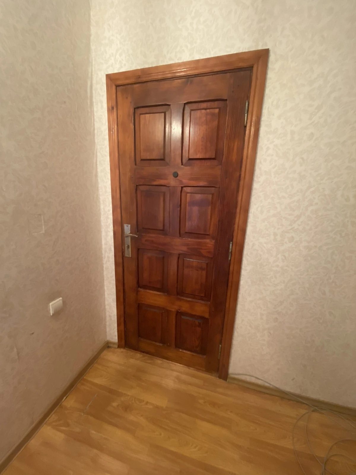 Здам кімнату на тривалий період 1 кімната, 18 m², 5 пов./9 поверхів. Лепкого Б. вул., Тернопіль. 