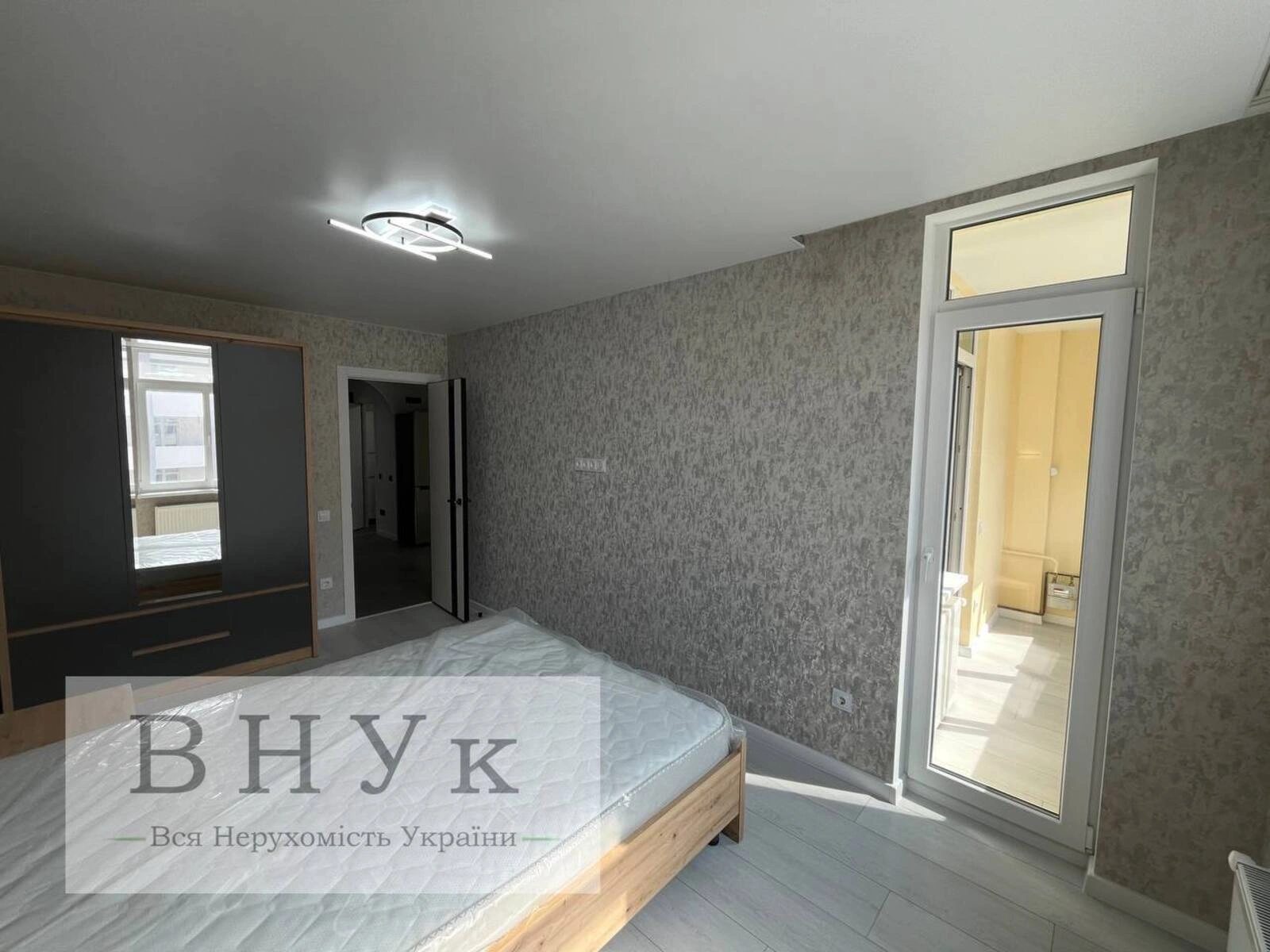 Продаж квартири 2 кімнати, 56 m², 9 пов./11 поверхів. Київська вул., Тернопіль. 