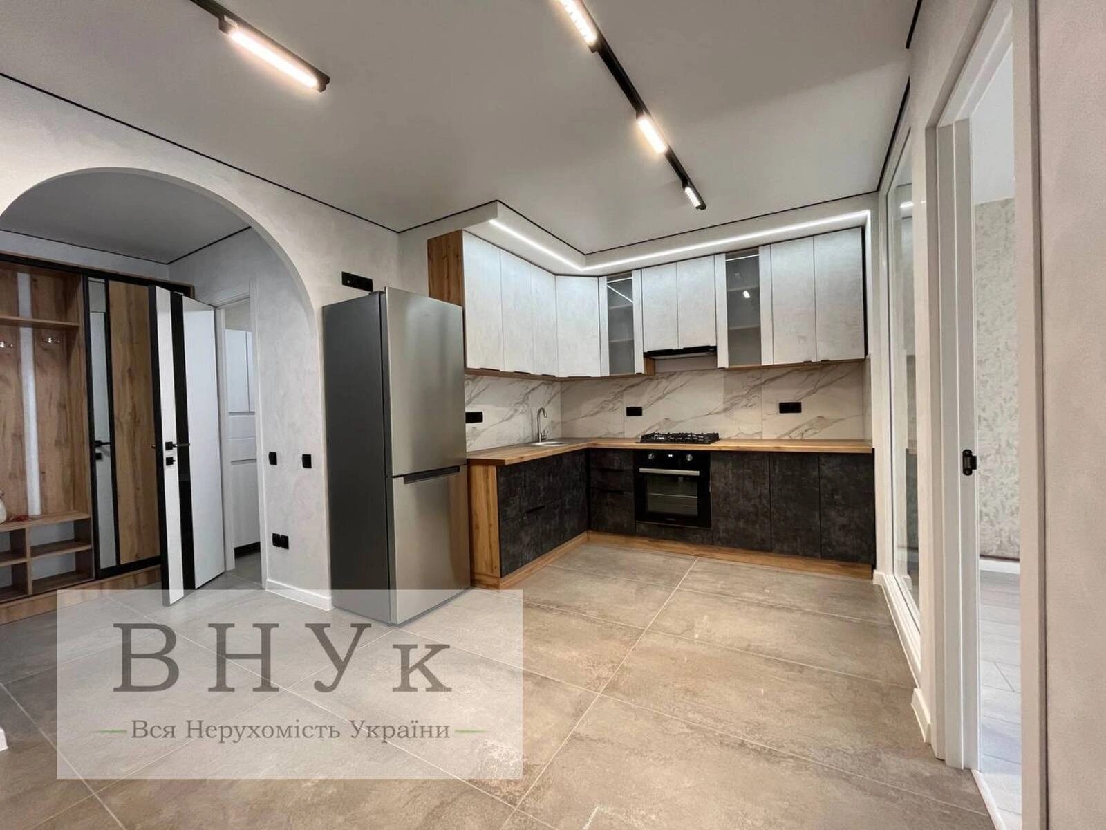 Продаж квартири 2 кімнати, 56 m², 9 пов./11 поверхів. Київська вул., Тернопіль. 