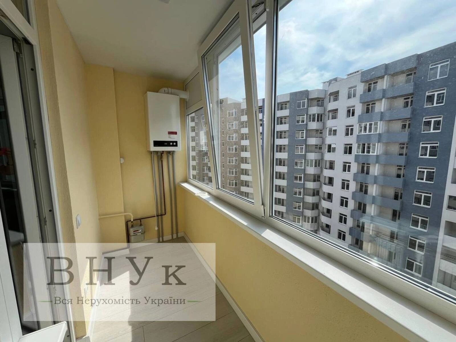 Продаж квартири 2 кімнати, 56 m², 9 пов./11 поверхів. Київська вул., Тернопіль. 