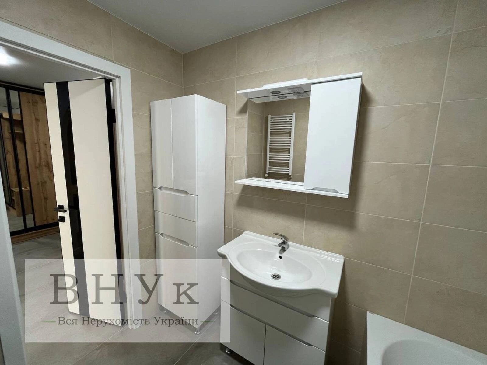 Продаж квартири 2 кімнати, 56 m², 9 пов./11 поверхів. Київська вул., Тернопіль. 