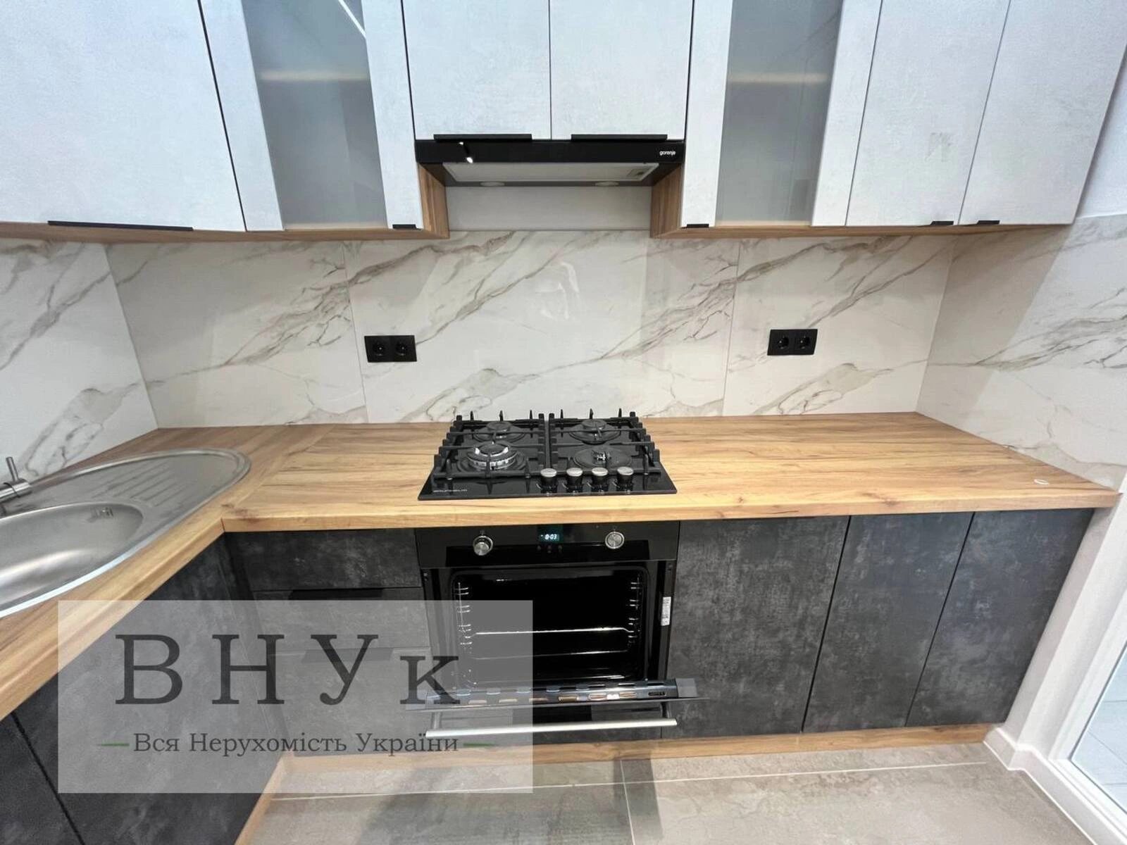 Продаж квартири 2 кімнати, 56 m², 9 пов./11 поверхів. Київська вул., Тернопіль. 