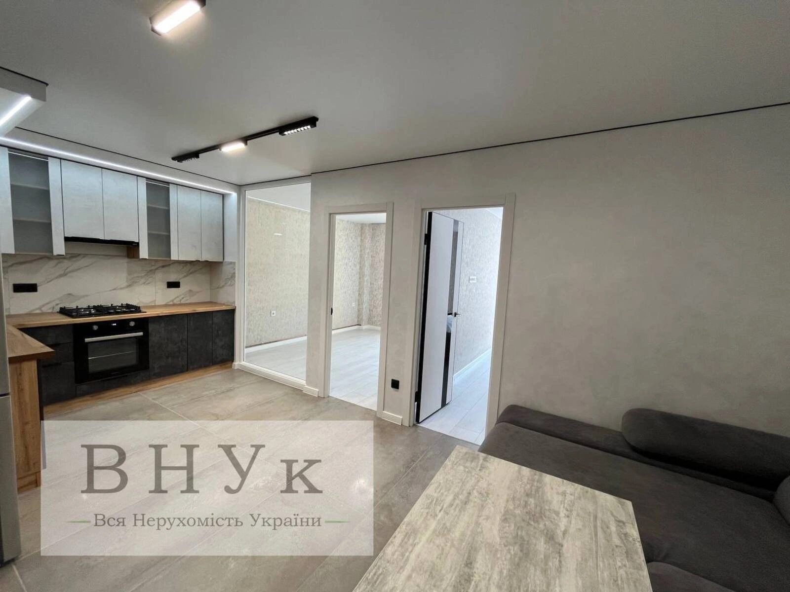 Продаж квартири 2 кімнати, 56 m², 9 пов./11 поверхів. Київська вул., Тернопіль. 