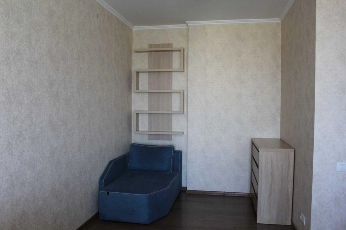 Продаж квартири 1 кімната, 43 m², 7 пов./9 поверхів. 12, Молодіжна , Вишневе. 