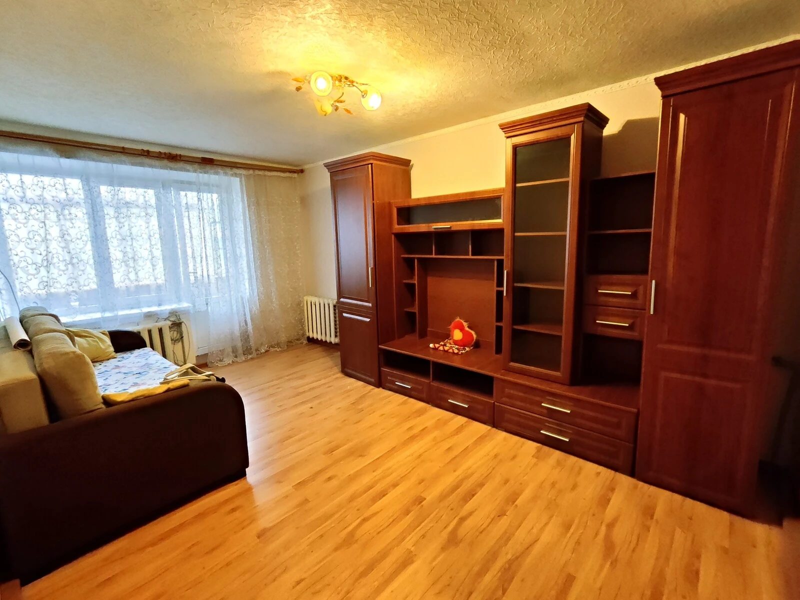 Apartments for sale 2 rooms, 48 m², 4th fl./4 floors. 21, Tekhnikumivska , Nemishayeve. 