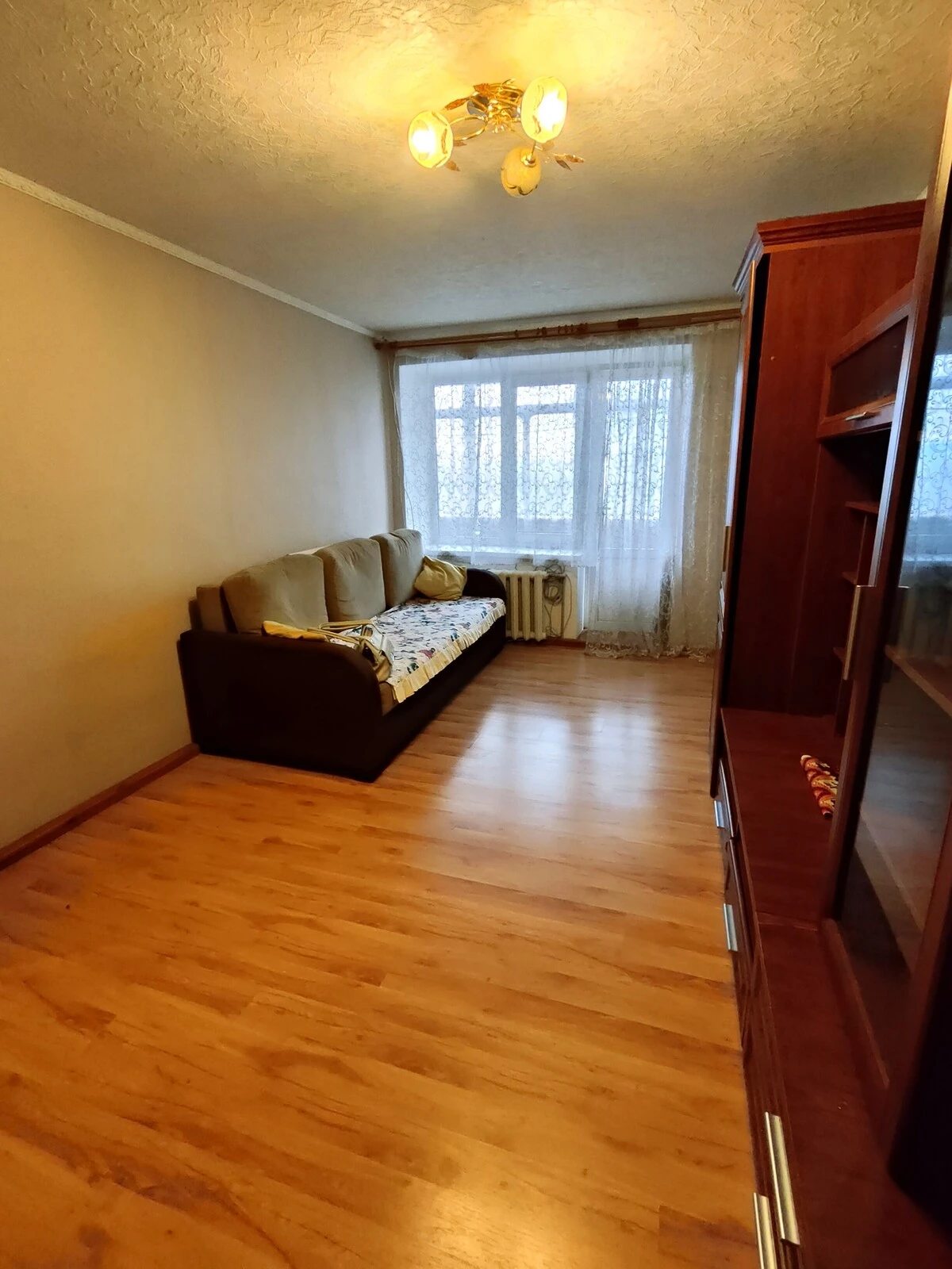 Apartments for sale 2 rooms, 48 m², 4th fl./4 floors. 21, Tekhnikumivska , Nemishayeve. 