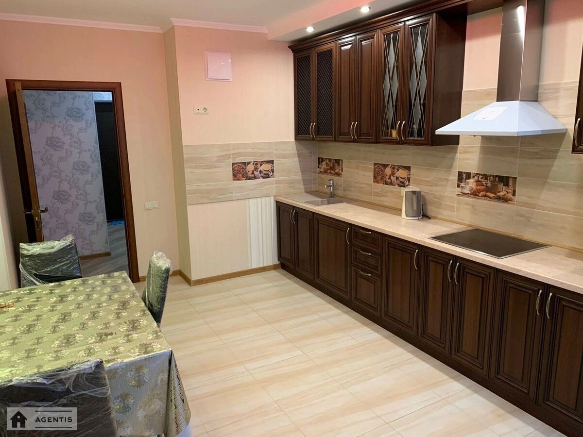 Сдам квартиру 3 комнаты, 82 m², 19 эт./24 этажа. 6, Володимира Наумовича вул. (Антонова-Овсієнка), Киев. 