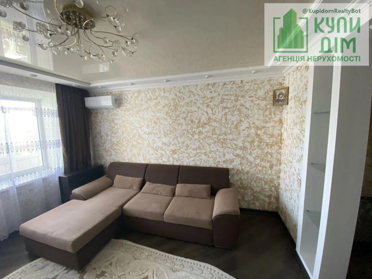 Apartments for sale 3 rooms, 76 m², 7th fl./14 floors. Фортечний (кіровський), Kropyvnytskyy. 